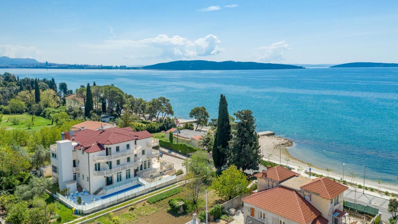 Hotel Riva Kastela With Swimming Pool מראה חיצוני תמונה