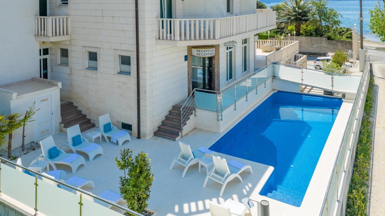 Hotel Riva Kastela With Swimming Pool מראה חיצוני תמונה