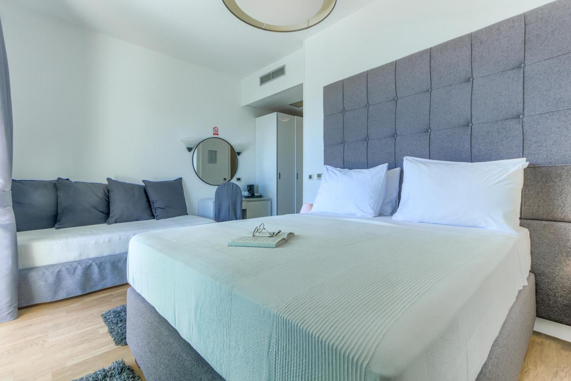 Hotel Riva Kastela With Swimming Pool חדר תמונה