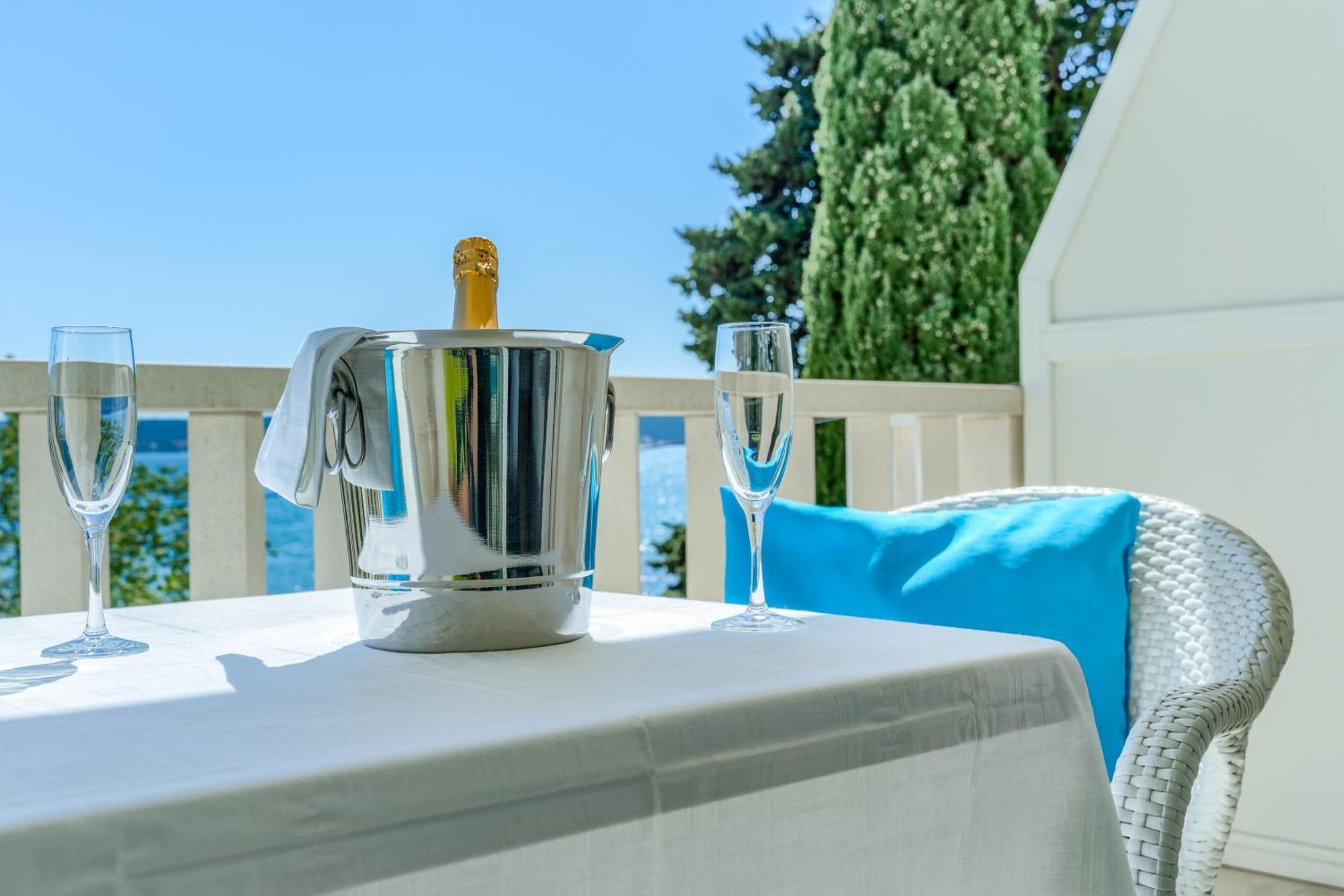 Hotel Riva Kastela With Swimming Pool חדר תמונה