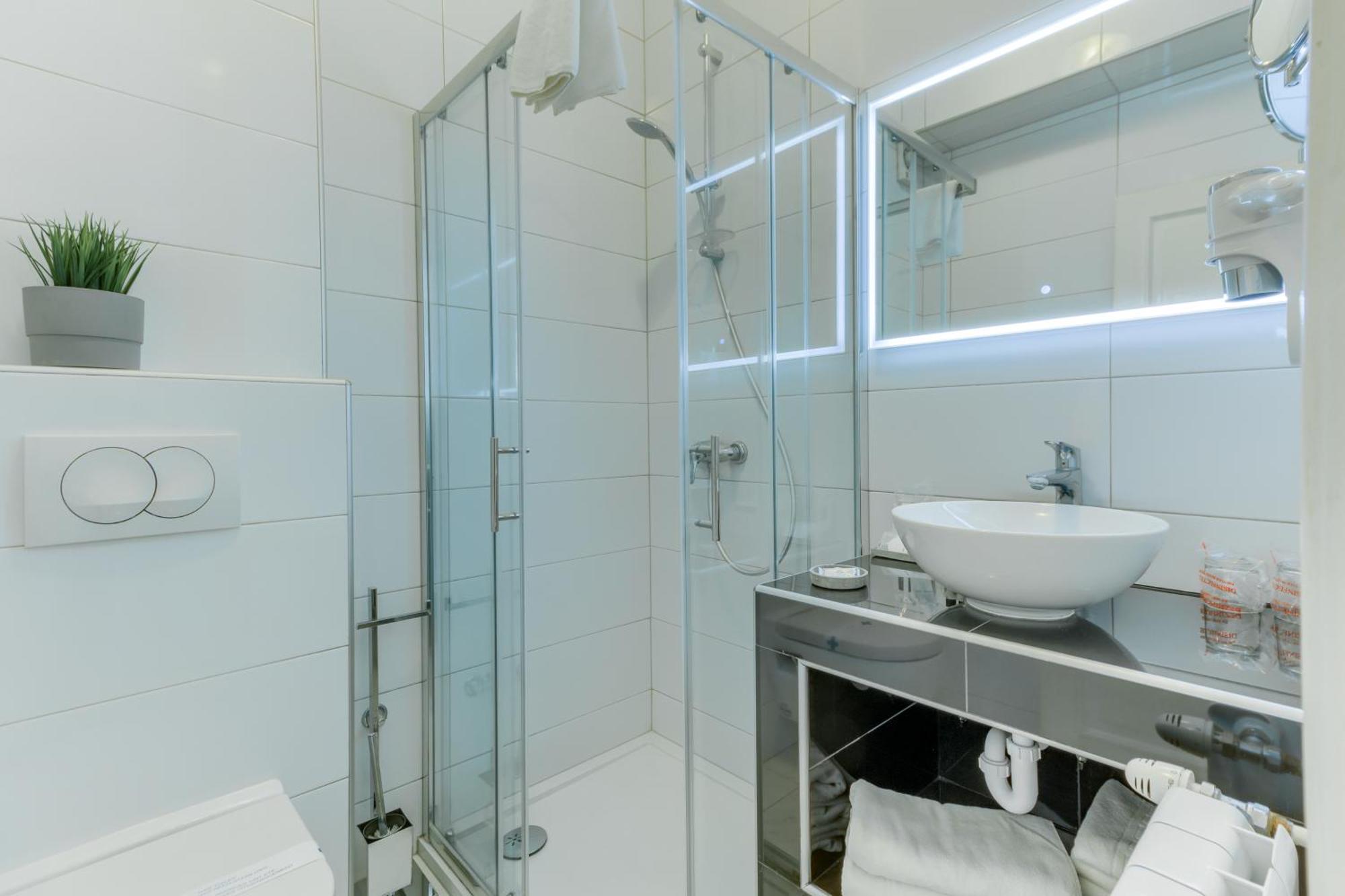 Hotel Riva Kastela With Swimming Pool מראה חיצוני תמונה