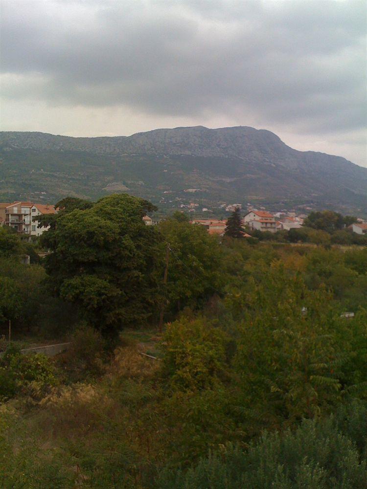 Hotel Riva Kastela With Swimming Pool מראה חיצוני תמונה